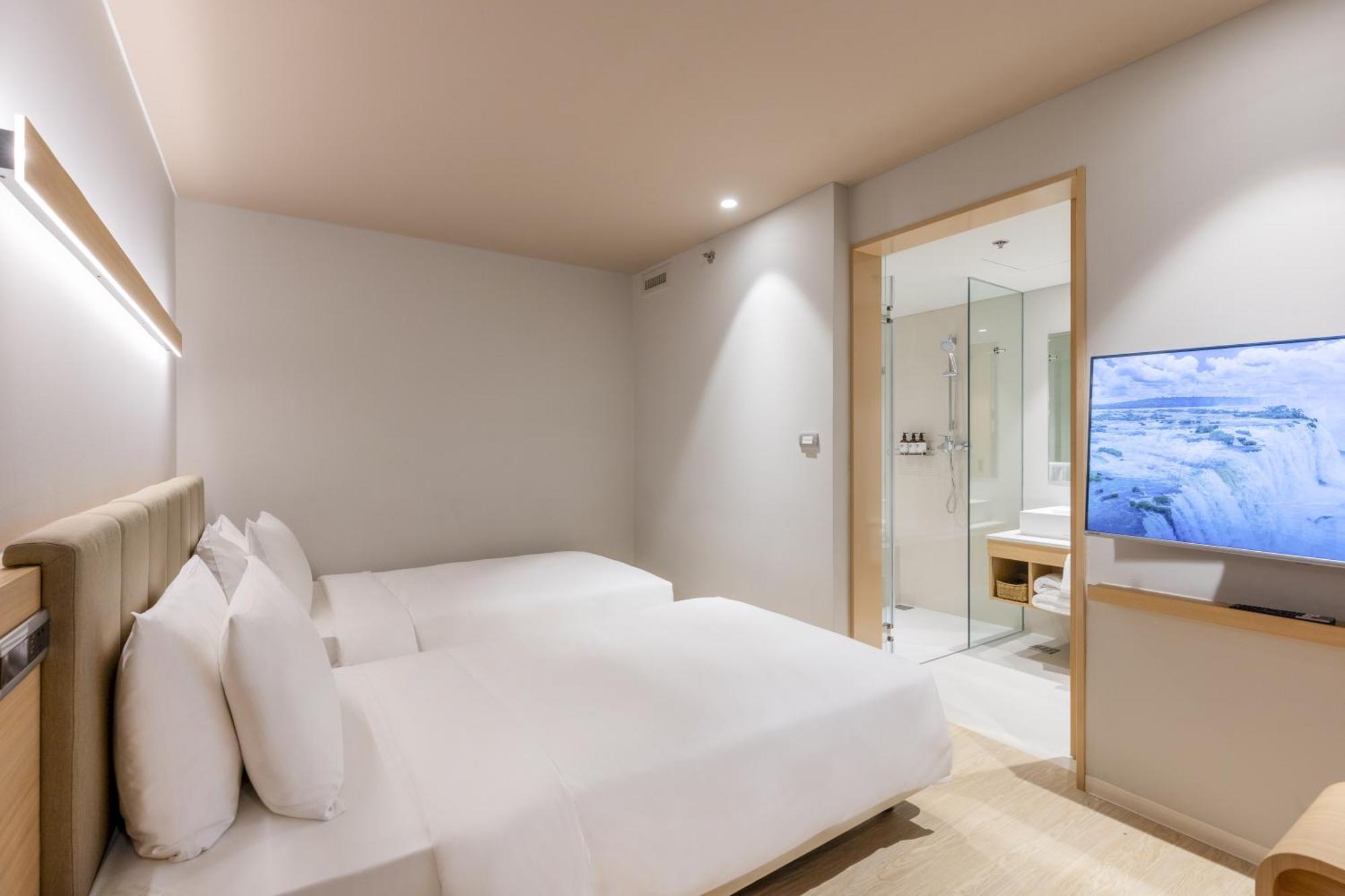 Nishitetsu Hotel Croom Bangkok Silom Exterior photo