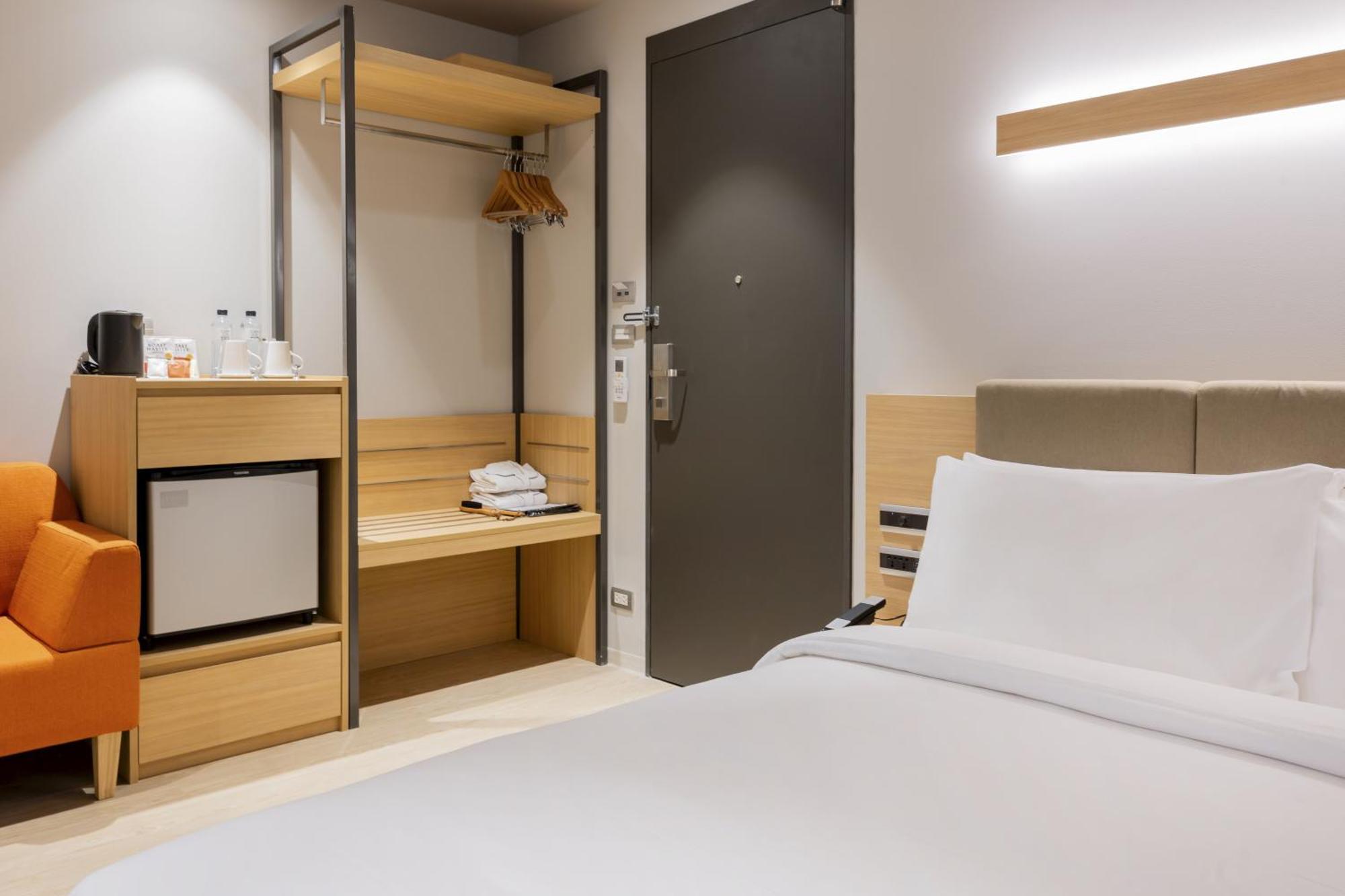 Nishitetsu Hotel Croom Bangkok Silom Exterior photo